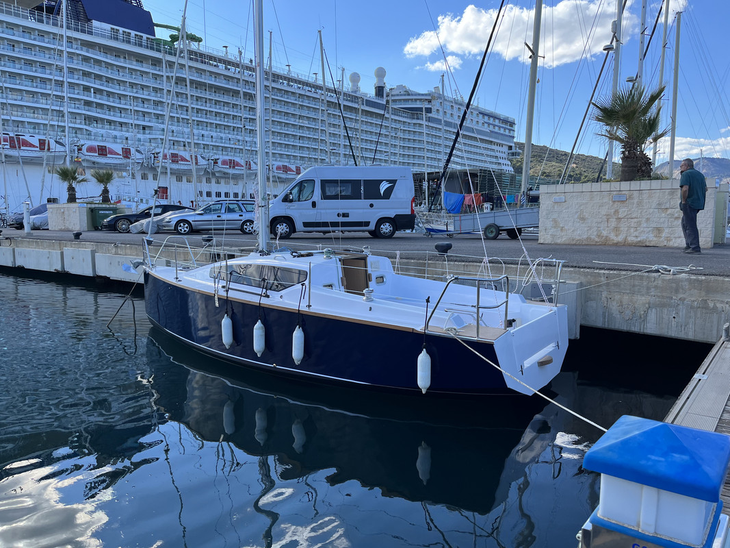 81D5DA51-E92F-48AA-8FB6-A2F9E606EA21