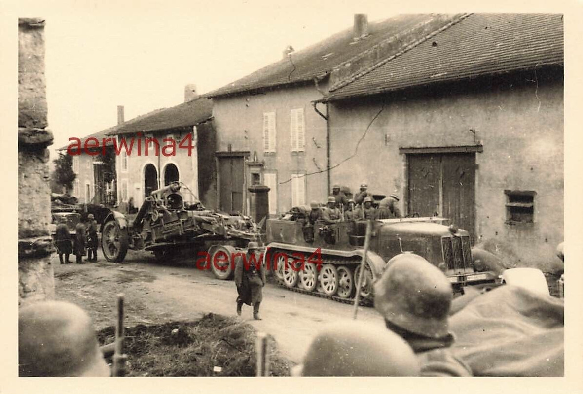 Vormarsch Zugkraftwagen Sd. Kfz. 8 mit 21cm Mörser 18 Forbach Frankreich