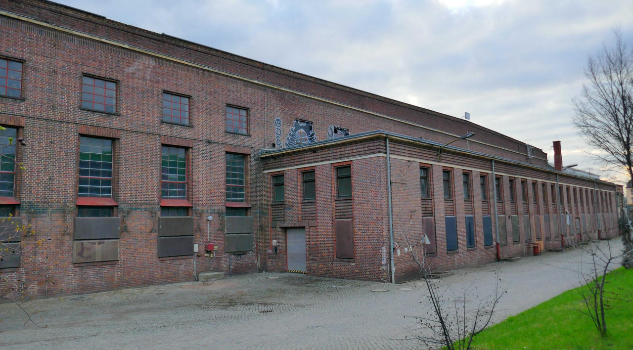 Bild: https://i.postimg.cc/T3FmWhgY/P1340974.jpg
