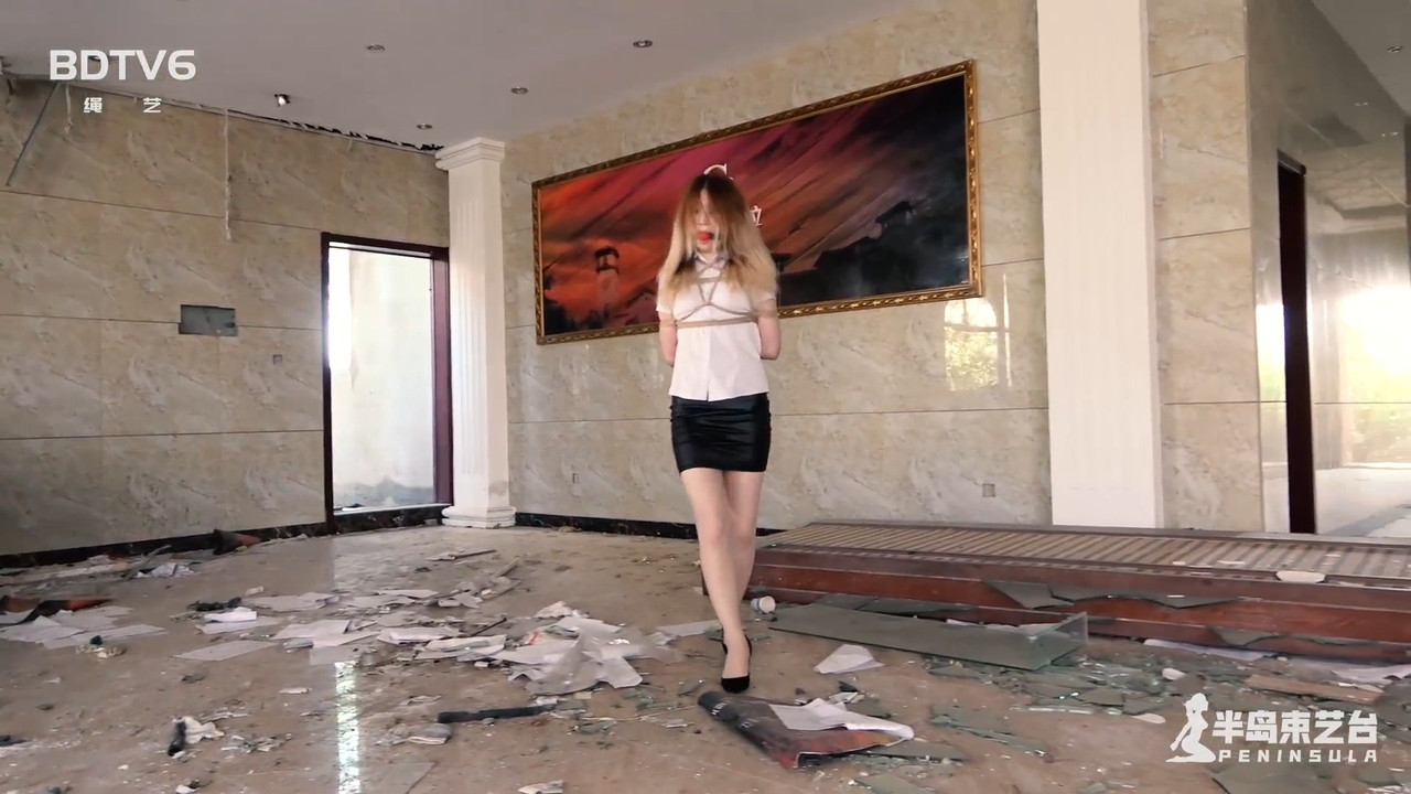 半岛束艺 鹿野废弃小镇逃亡三部曲之武装护送.mp4_20200923_130745.979