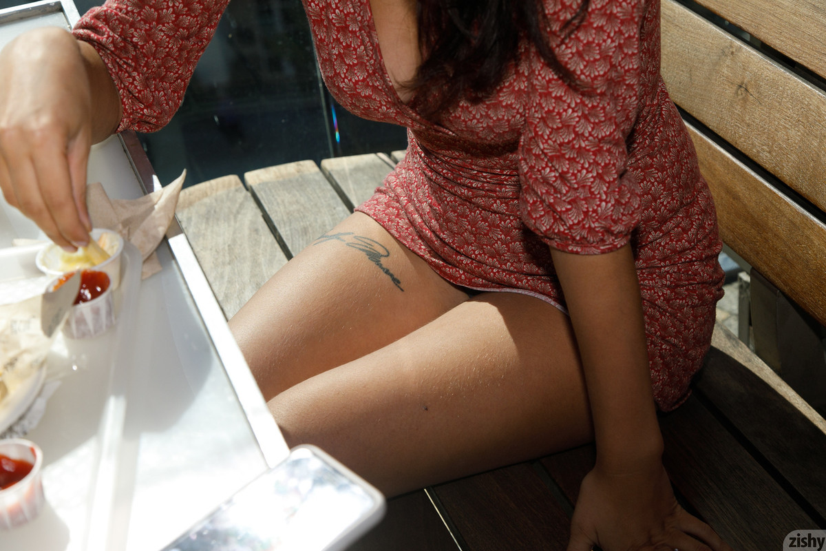 full_045_4555131727142320