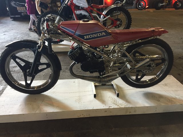 18BE912F-E5B9-425F-AD14-907BFB7A68EF