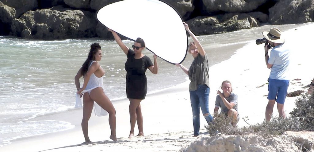 Holly-Young-Upskirt-STARS-com-66