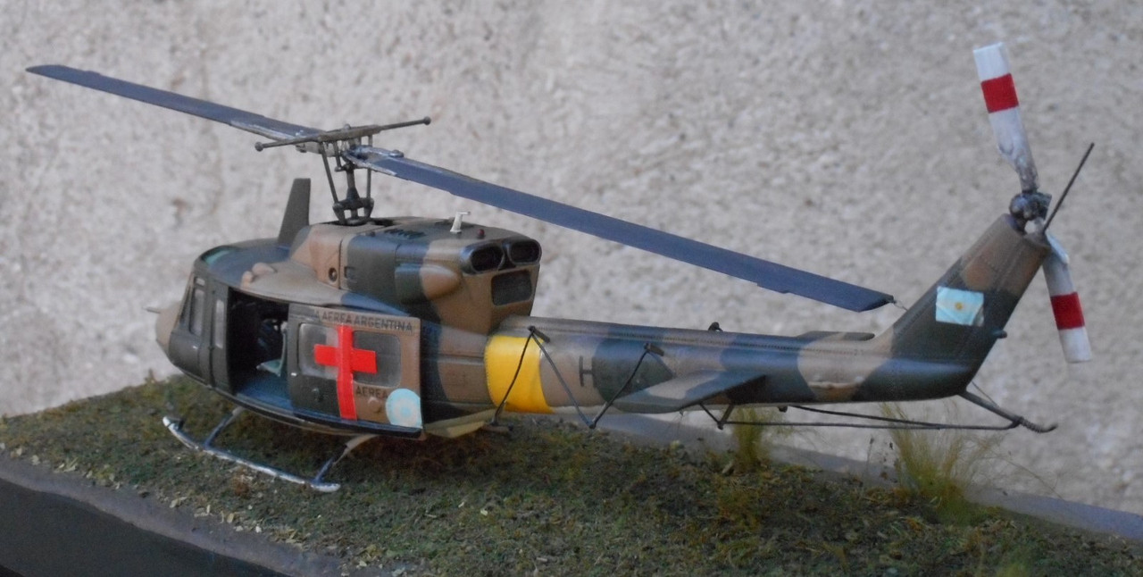 Bell 212 UH-1N (31)