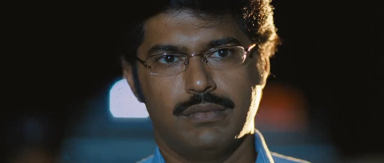 Thoonga Nagaram 2011 WebRip [Tamil] 480p 720p ESub Screenshot