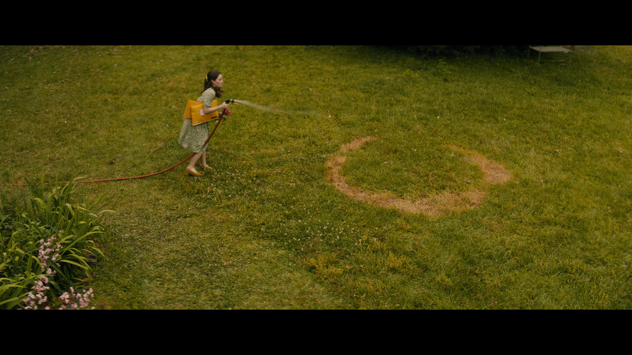 No.One.Will.Save.You.2023.2160p.DSNP.HDR.DV.HEVC-Нечипорук.mkv_snapshot_00.02.52.000