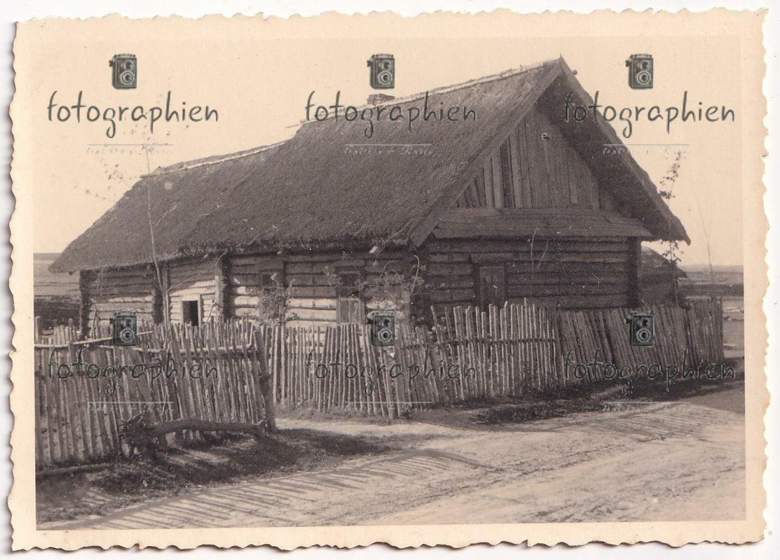 org. Foto Russland Düna Dorf Hütte Haus
