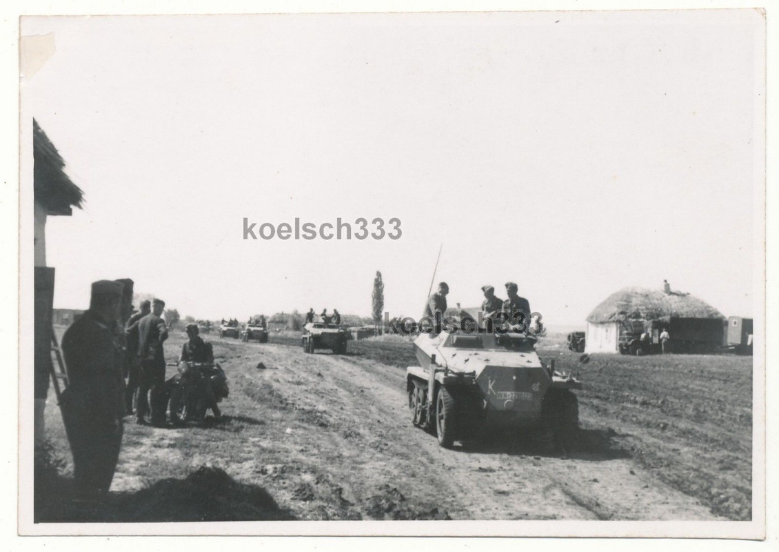 Foto Russland Feldzug 16. Panzer Div. ! Schützenpanzer an der Ch