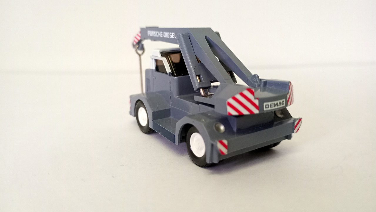Mach (3389)