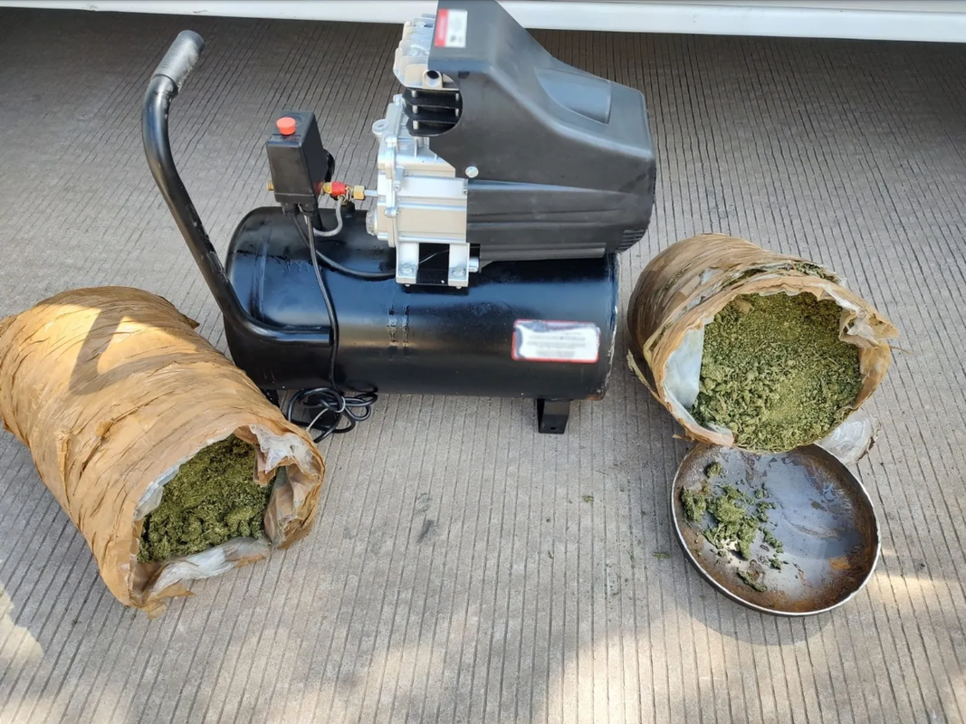 Narcos en Sinaloa esconden envoltorios con marihuana en compresor de aire
