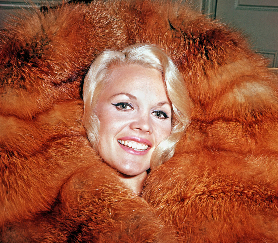 carroll_baker_b46