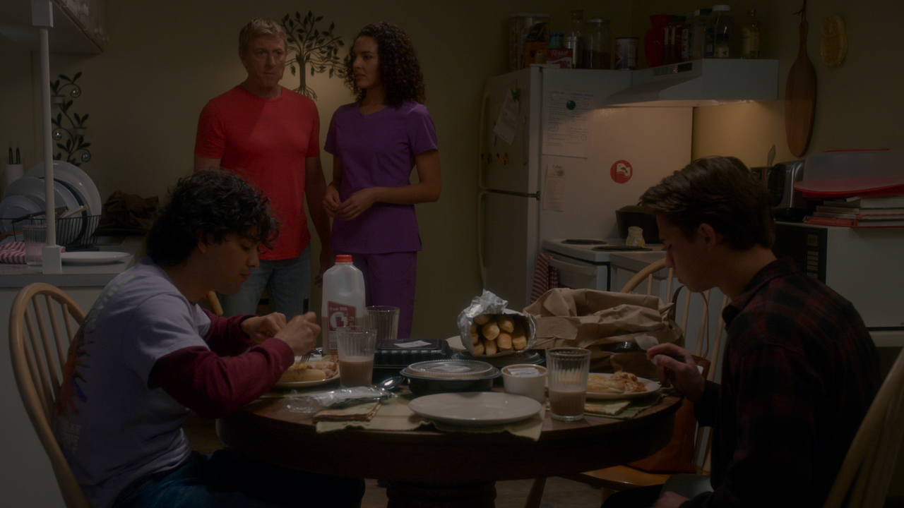 Cobra.Kai.S05E05.2160p.WEBDL.HDR.DoVi.Rus.Eng-Нечипорук.mkv_snapshot_30.59.360