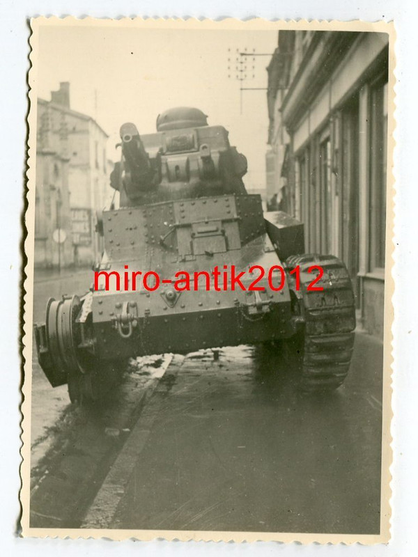 Wehrmacht, zerstörter französischer Panzer, Tank