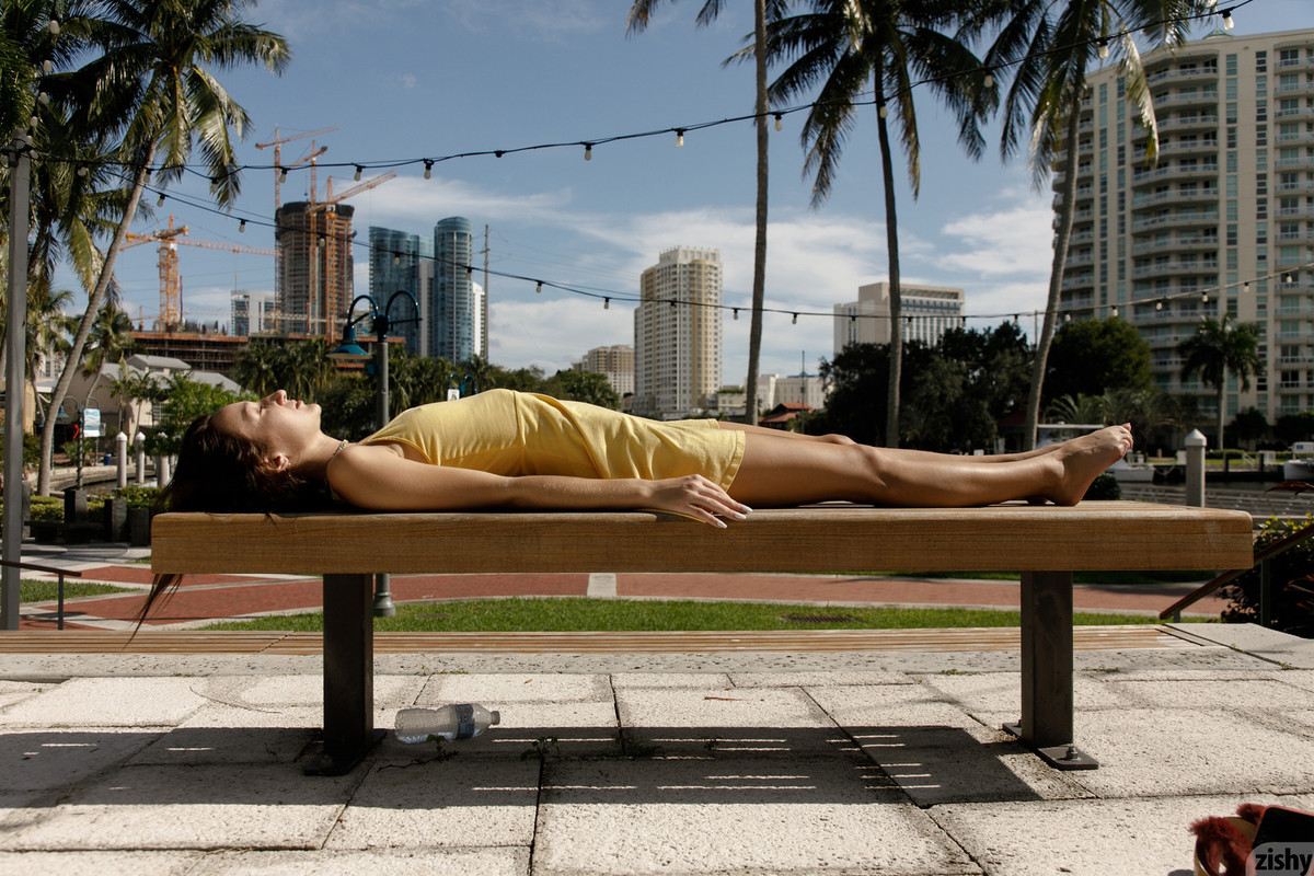 full_042_2111161249360767