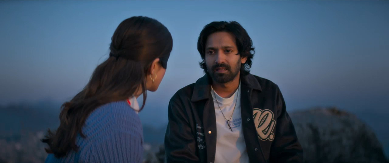 Aankhon Ki Gustaakhiyan 2025 WebRip [Hindi] 480p 720p ESub Screenshot