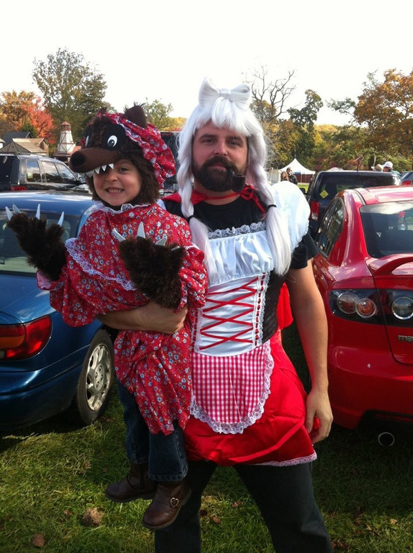 28 смешных примеров того, что бывает, когда дочери берутся за преображение своих отцов