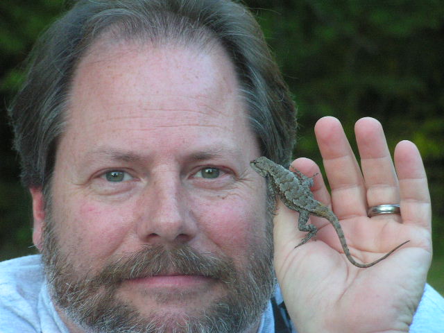 I’m bored so I’m playing with my lizard. > General Discussion > AR15.COM