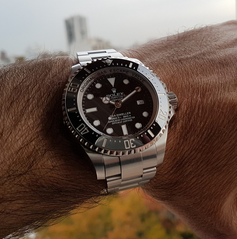 Rolex Sea-Dweller Deepsea 44mm Ref. 116660 (2)