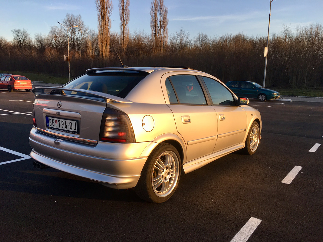 C0FA993A-FF7C-4C9F-8297-F83C544413C6