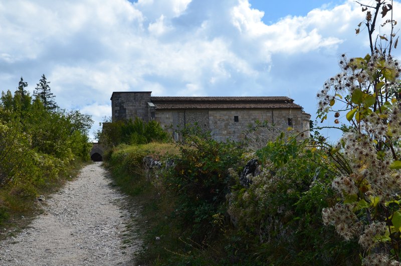 YACIMIENTO ARQUEOLOGICO DE ALBA FUCENS-15-9-2023 - Italia y sus pueblos-2018/2019/2023 (21)