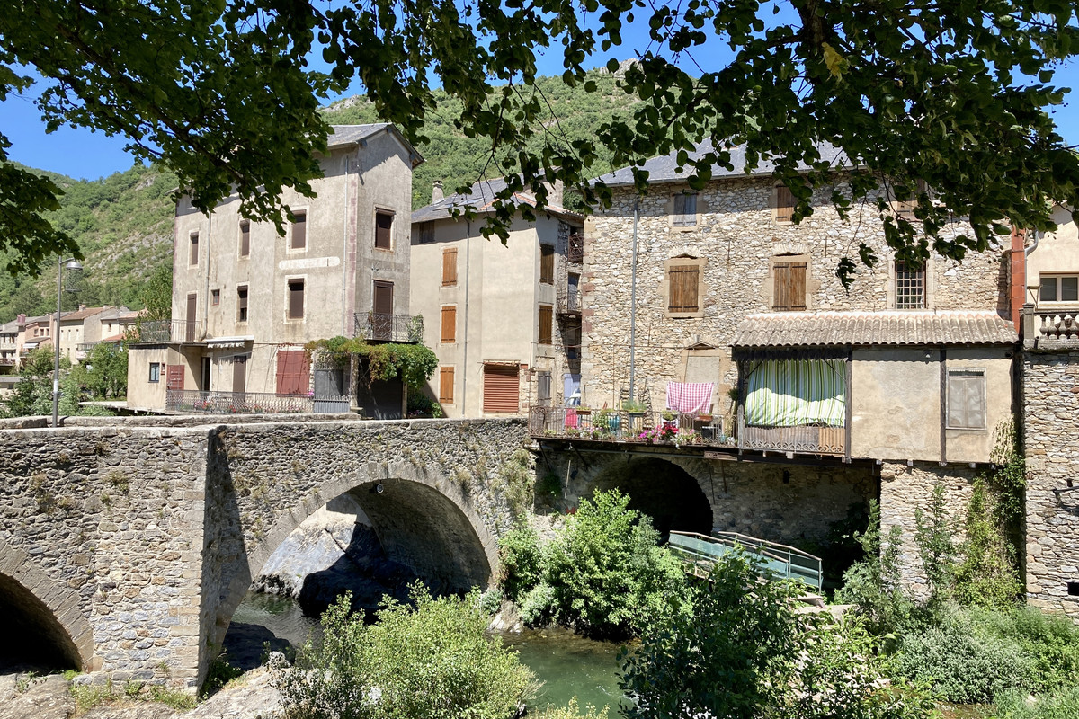 3E2865FC-90E3-4853-B77F-7C72FCB7F298