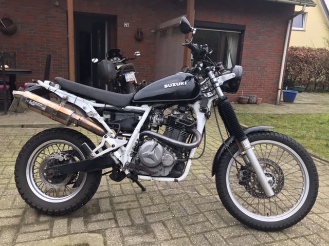 40573E4A-433D-4EA5-A9C8-F9E81E572219