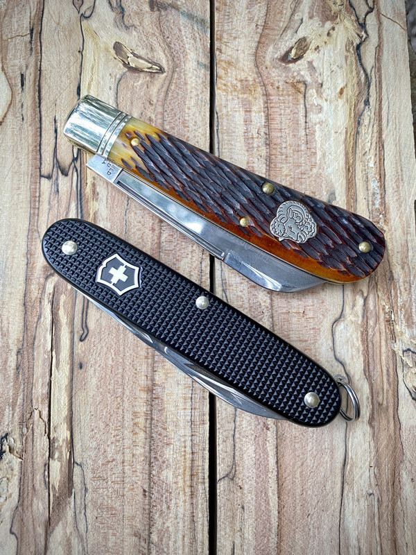 FCABDC68-E590-4CB8-A4C3-4A3D00E31F41