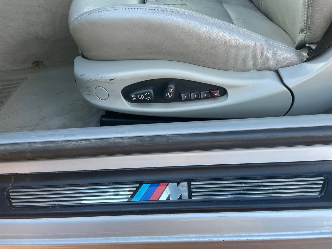 photo_5906914289816551472_y