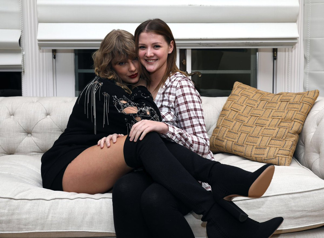 taylor-swift-reputation-secret-sessions-at-her-home-in-rhode-isl