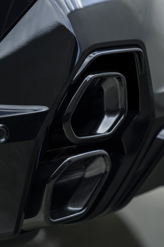 P90478700_highRes_the-first-ever-bmw-x