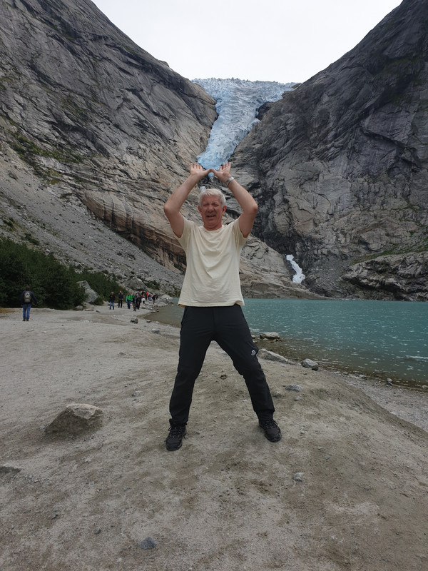 4213705C-4F84-4E13-B3F6-B6A9E5750AD2