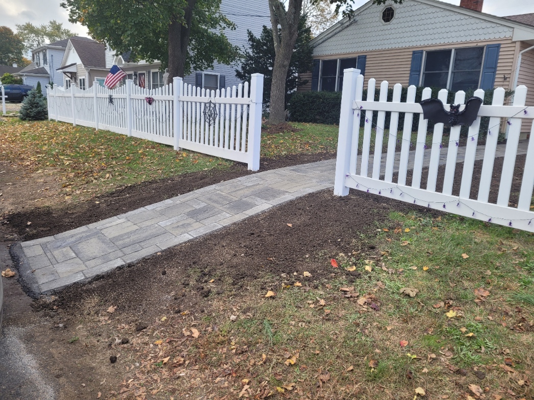 Front Walk 2023-10-31 (4)