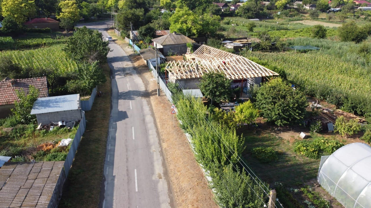 8 semne că acoperișul tău are probleme (și ce faci)
