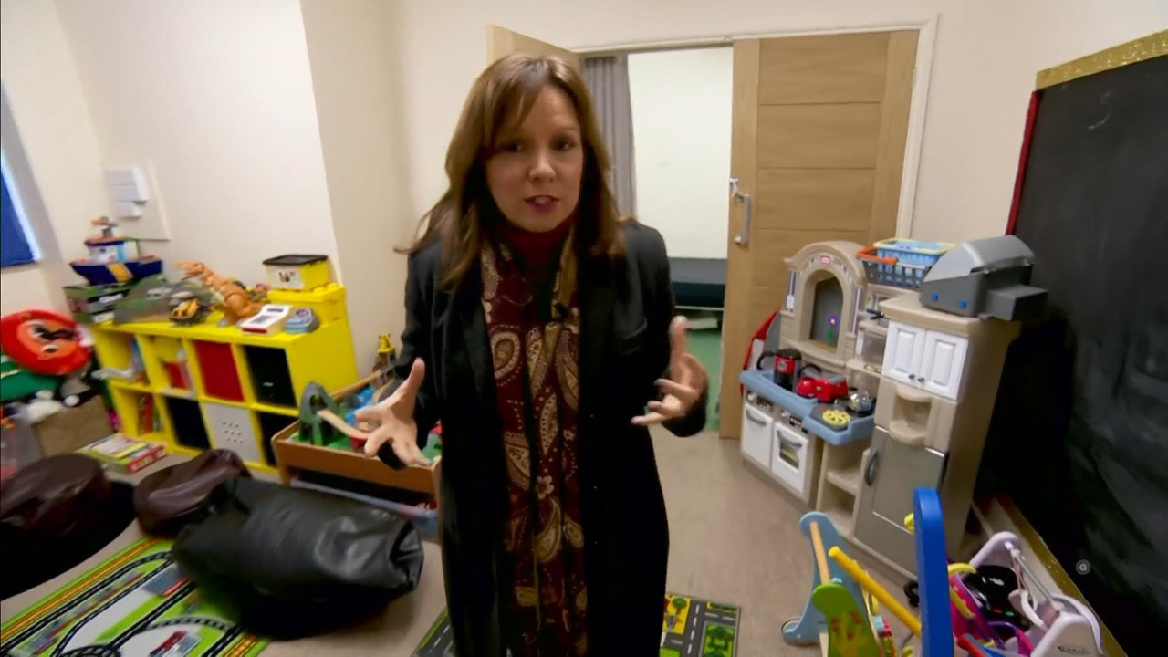 07 January - 18.00.00 - ITV News London. The latest news and wea