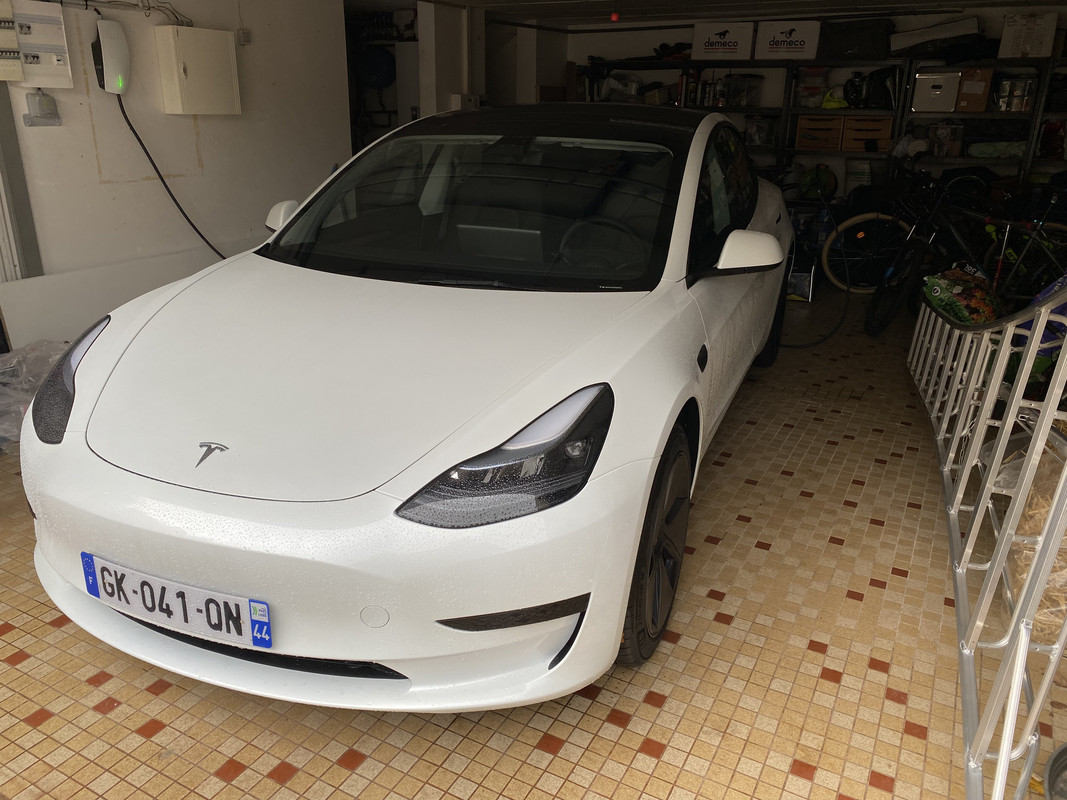 D663BA97-A7B4-47FC-8947-60BAC074279D