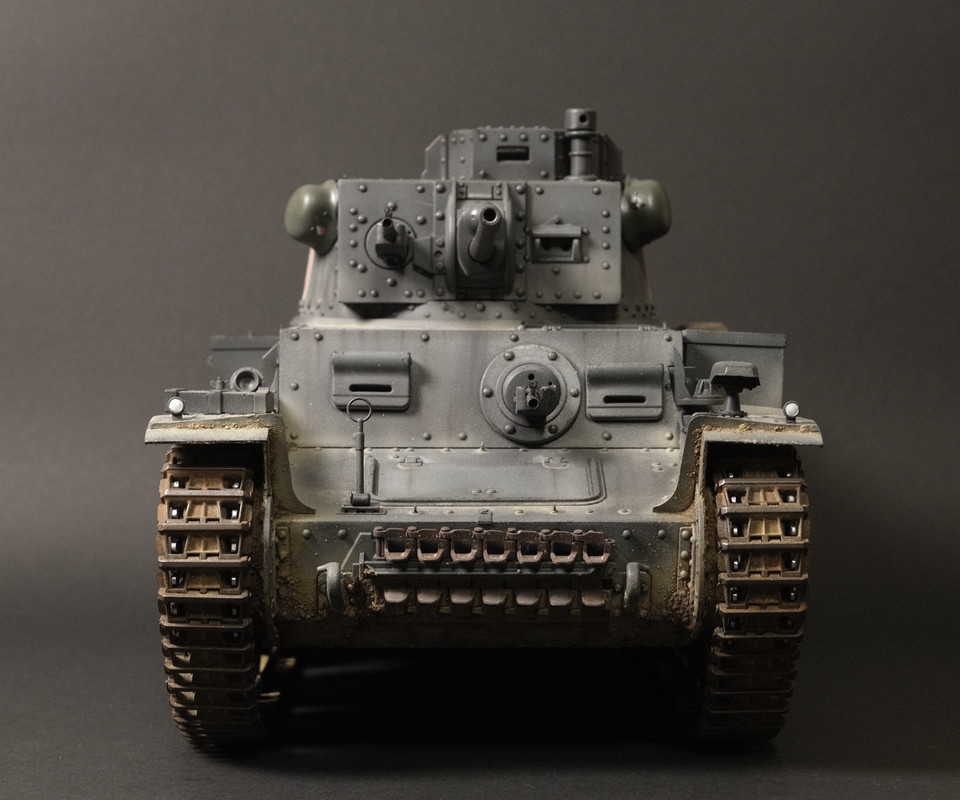 4B4ED14E-64CB-4BDB-92E1-B9282B5DAB8C