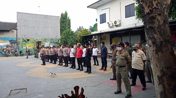 IMG-20210719-WA0037 Polsek Cikbar Pastikan Hewan Kurban Dipotong di Rumah Potong Hewan