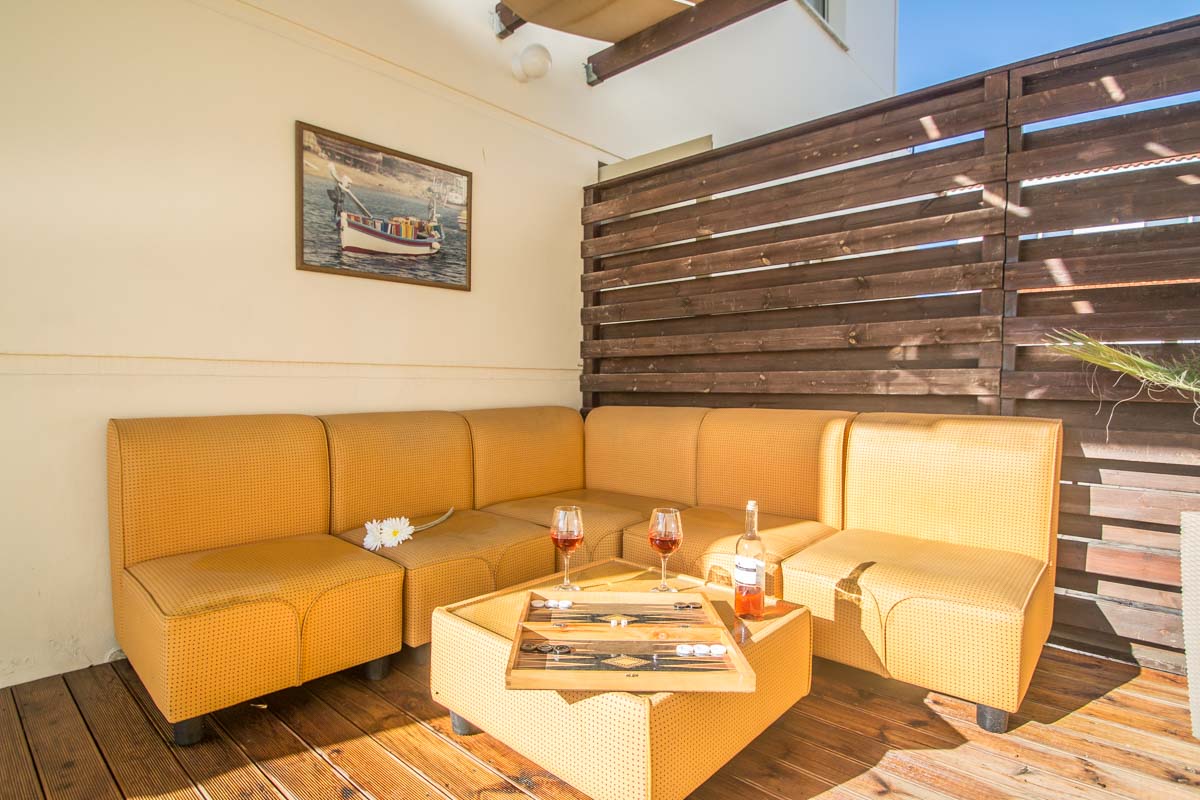 8-VILLA-IN-KAPPARIS-FOR-RENT