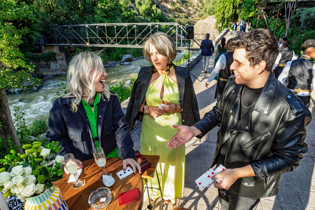 Magia de cerca para cócteles, FDG y eventos
