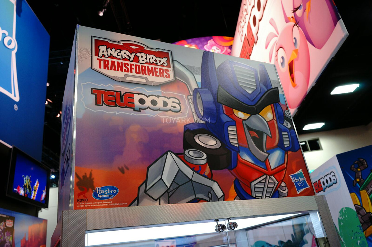 SDCC-2014-Angry-Birds-Transformers-002_140616780