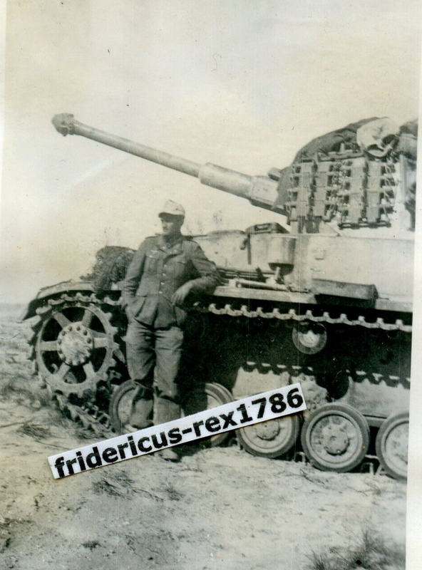 Foto Panzer Besatzung vor PzKpfw IV lang Rohr DAK Panzerarmee Afrika Wüste1