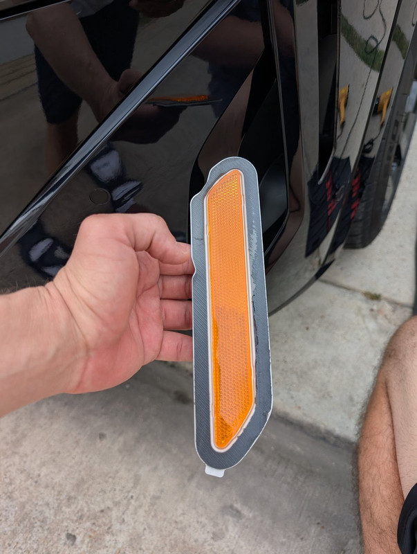 PXL_20250419_221022682