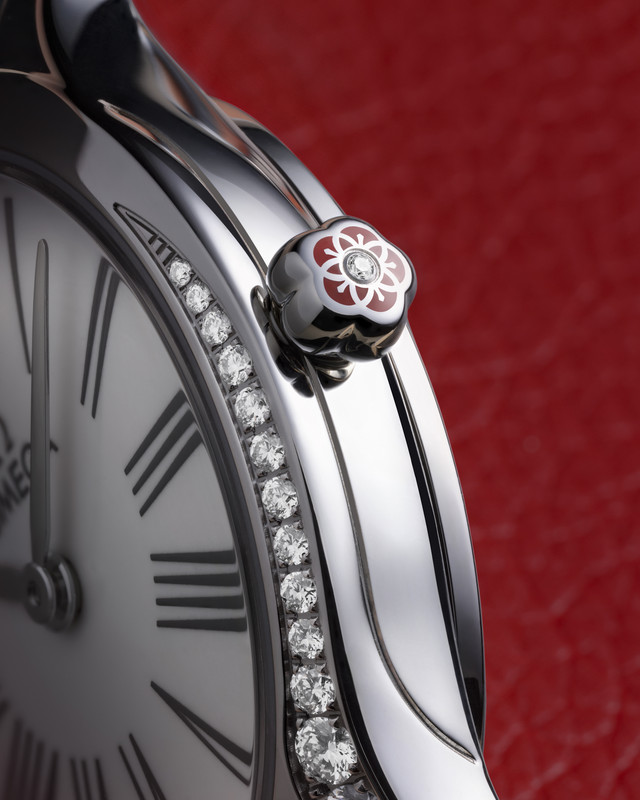 OMEGA_428.18.26.60.04.001_Tresor_Detail_Gris