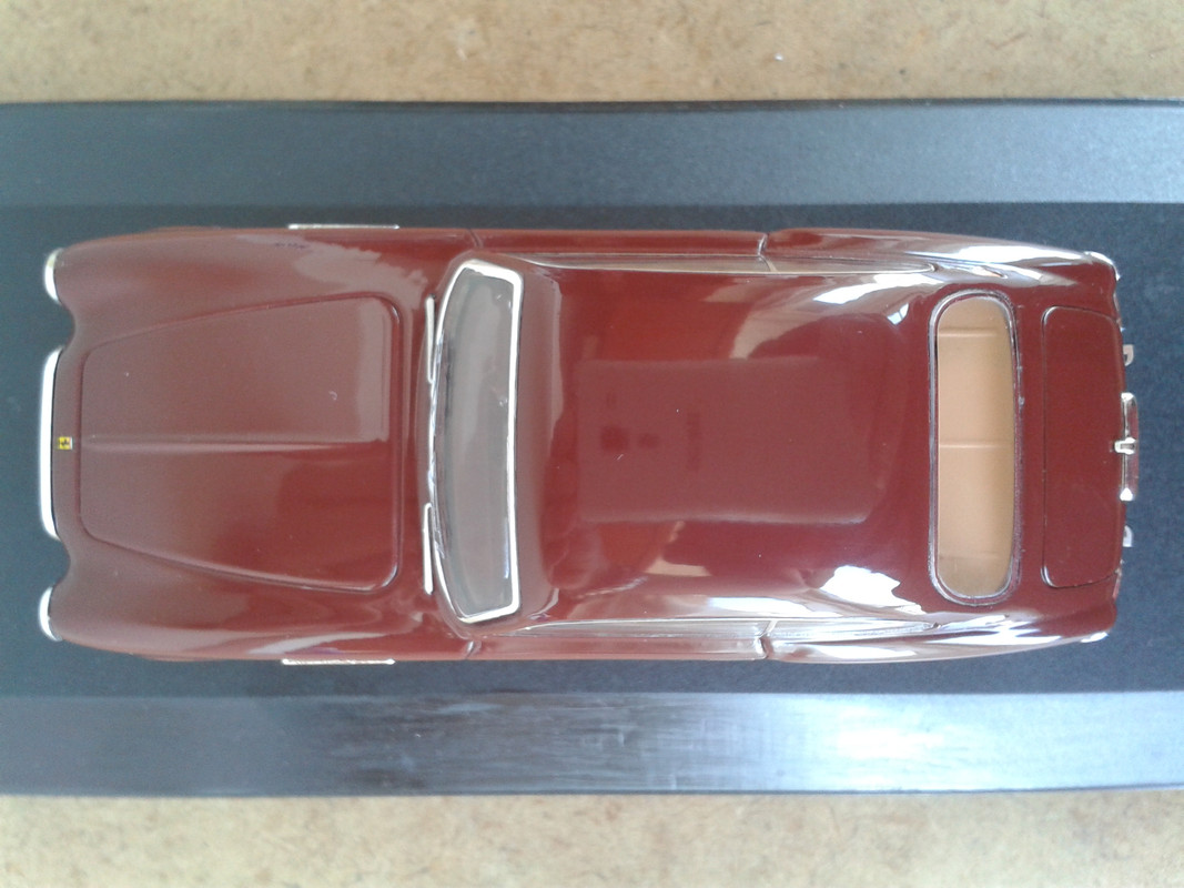 1951 Ferrari 212 Inter Vignale Berlinetta (Hot Wheels Elite) (18)