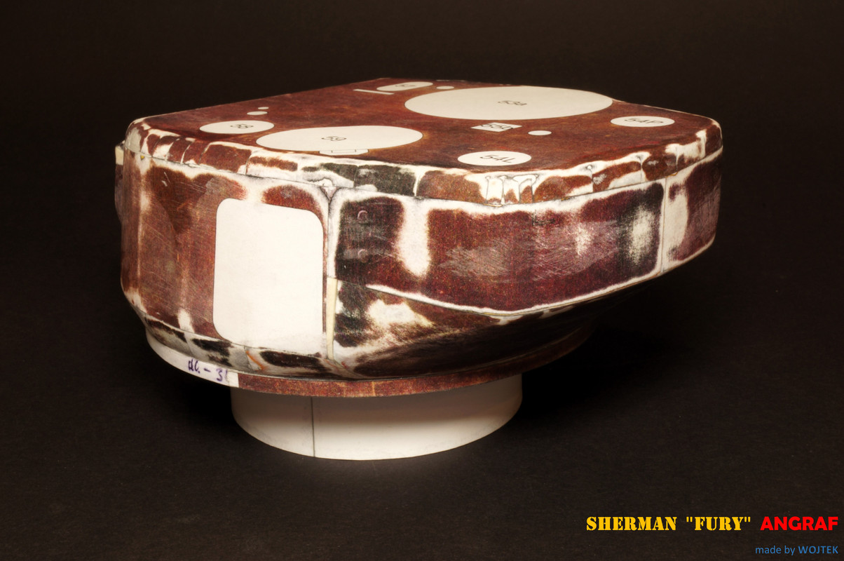 M4A3E8 SHERMAN  FURY 71