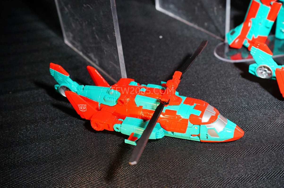 SDCC2015-Hasbro-Breakfast-Transformers-Combiner-