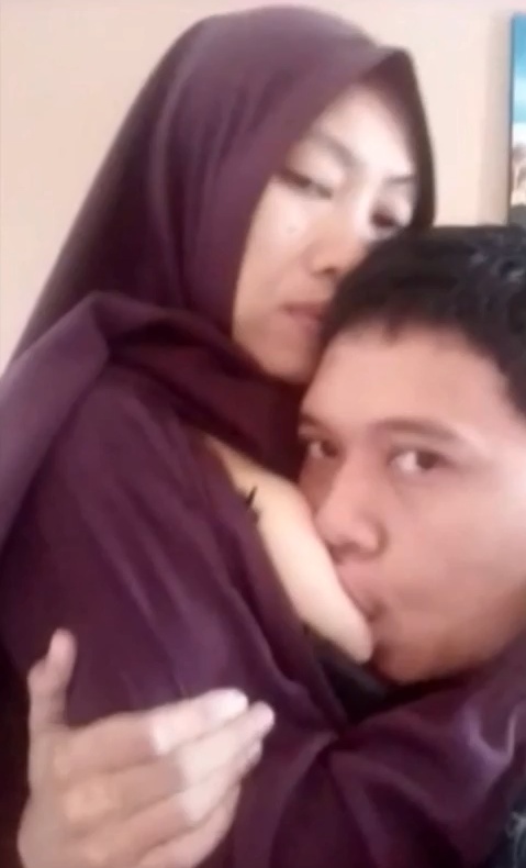 Hindu Boy Fucked Cute Muslim Girl in Hotel Room