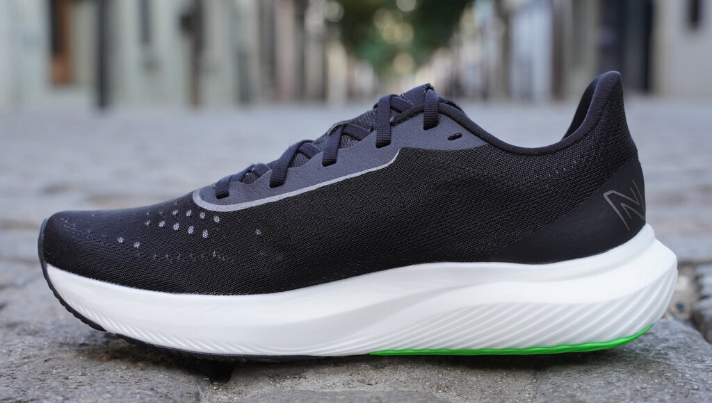 New-Balance-FuelCell-Rebel-v3_1024_2_101006.jpg.pagespeed.ce.mTJLh2Xct7