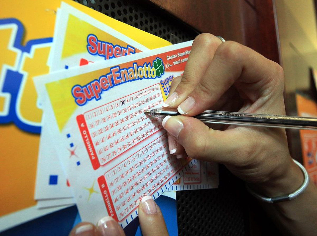 SuperEnalotto 10eLotto Lotto: vincite in Campania del 23 luglio