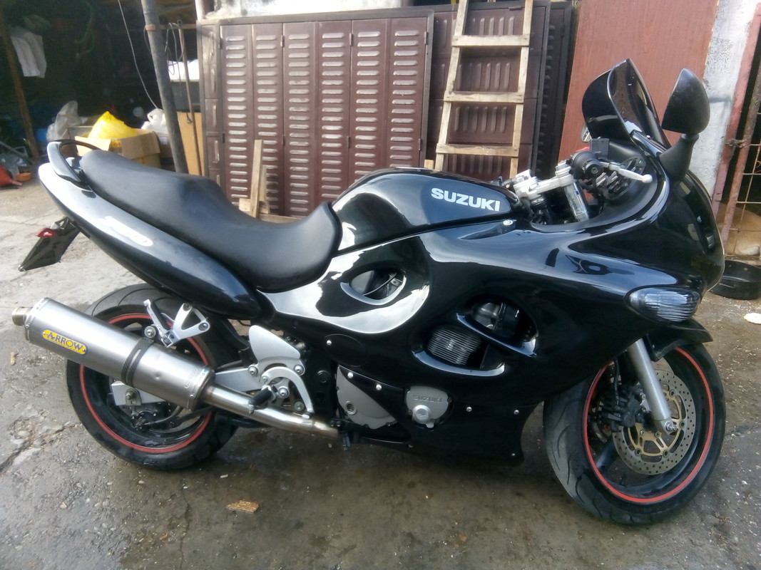 Suzuki GSXF 750